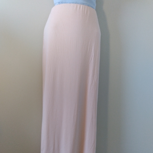 AFRM TORINO TUBE SKIRT IN CREAM TAN, NWOT. PERFECT WARDROPE STAPLE! - Picture 4 of 12